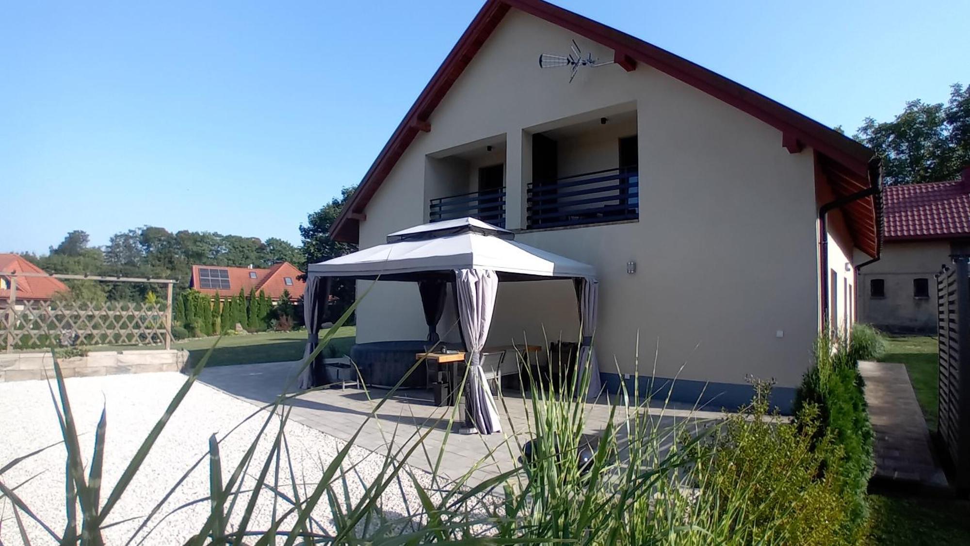 Goscinne Sloneczny Klon